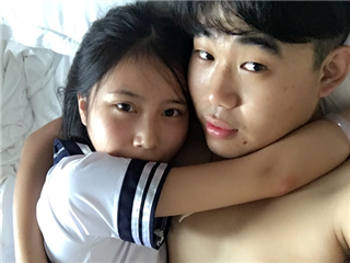 小年轻情侣国产自拍泄露