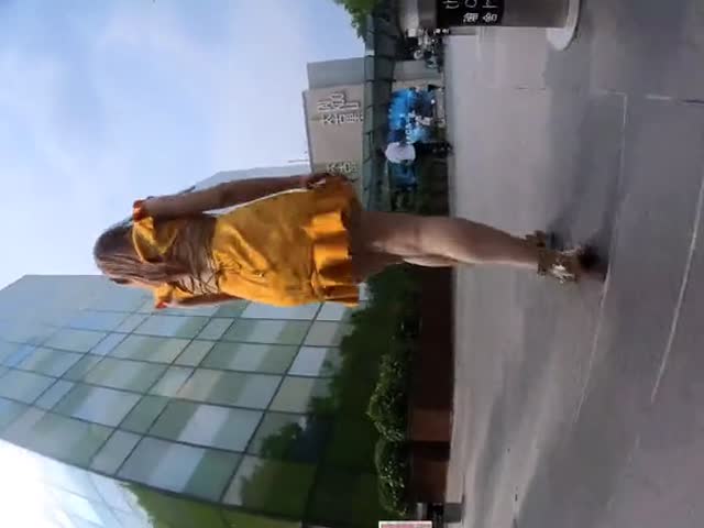 名门夜宴CD系列商圈尾随各种打扮前卫性感美女偷拍裙底