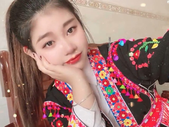 【精品首发】抖音可爱清纯女神【欧尼酱】特写无毛粉鲍鱼