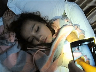 跟着小美女去上KTV，下药迷奸了