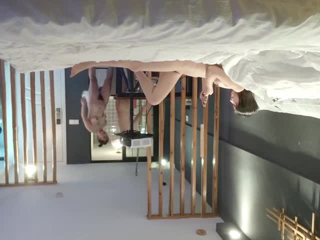 换妻探花今晚约了一对小夫妻来体验