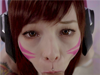 可爱唇钉妹子COS守望先锋D.Va自摸