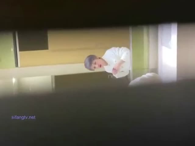 餐饮店女厕所偷拍