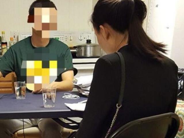 为了大户，只好充当性奴隶