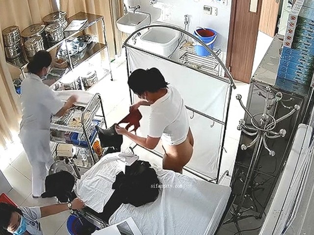 【破解摄像头】女子医院妇科诊室，偸拍几位来做人流妹子