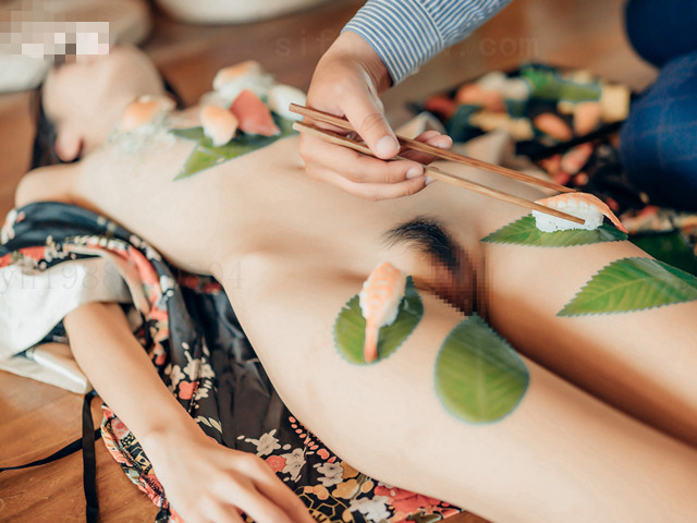 特别隐藏版❤娇小可爱女神『妍妍』女体盛宴