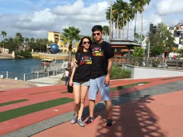 某航空空姐下飞机后找男友止痒