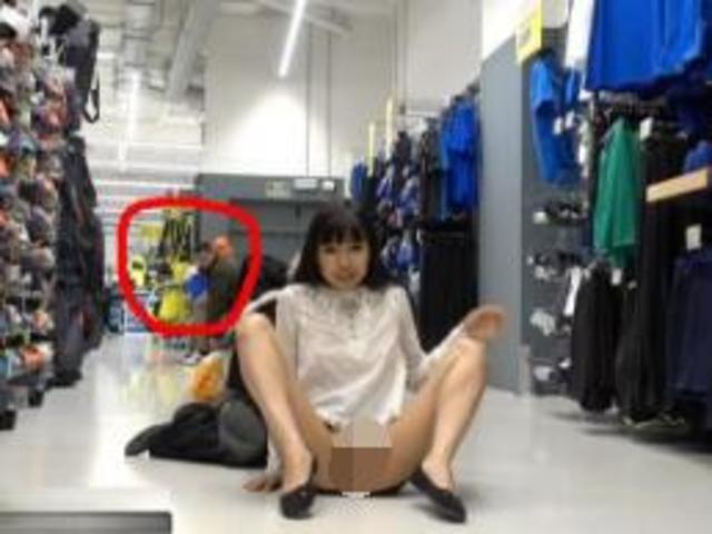 迪卡侬潮喷门事件，愈演愈烈不堪入目击底线