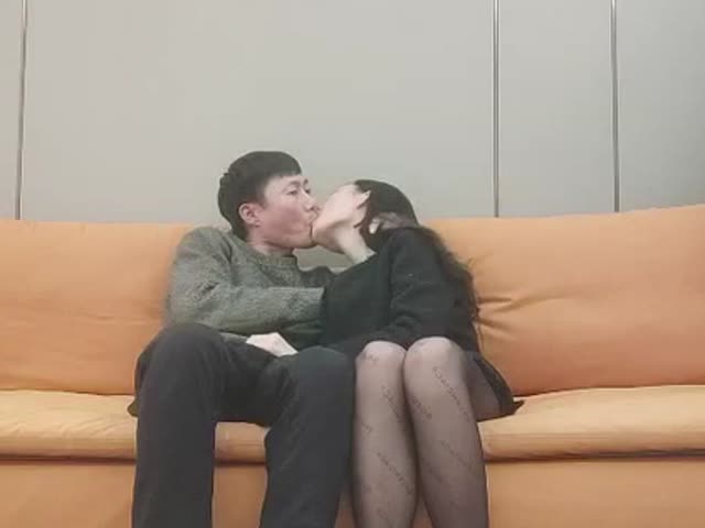 170CM黑丝美腿,温柔文静现金支付