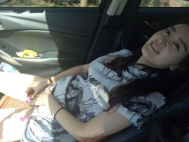 美女国模海伦与摄影师性爱互动私拍流出