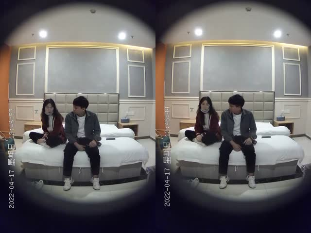 偷拍极品巨乳眼镜御姐