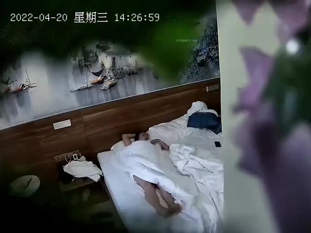 偷拍老哥下午约炮媳妇闺蜜
