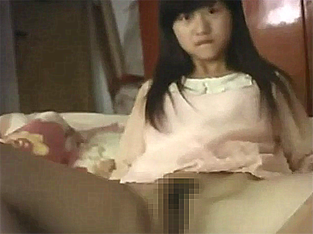 少女黄播,怕家人发现