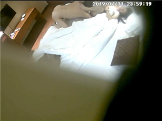 2019旅馆偷拍，满足偷窥的欲望