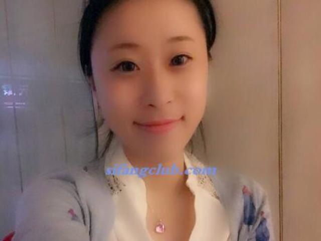 百度云流出-超高颜值学舞蹈的美女