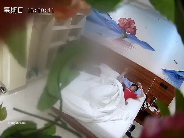 拍跑销售业务的情侣美乳眼镜女友