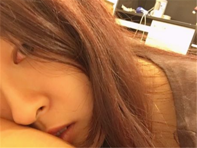 超级大胸健身美女喝多了