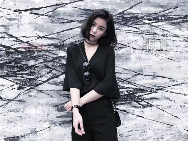 2018收官之作-真实下药迷操高颜值香港嫩模Debby