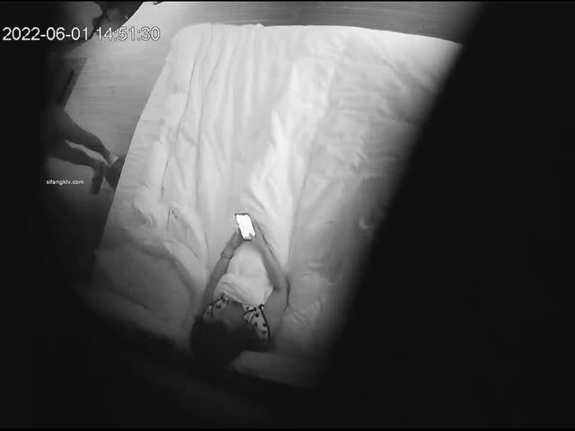 胖哥中午偷情良家少妇女上位