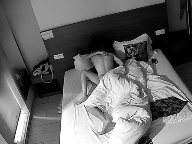 6-12新流出360酒店大白床偷拍