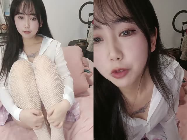 性感白丝情趣制服风骚女友