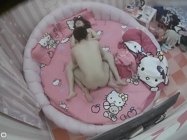 偷拍考完试的情侣开房 