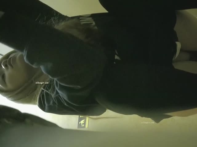 廁所偷拍大合辑