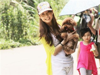 重庆皇后酒吧,宿醉黑丝制服美女被多男