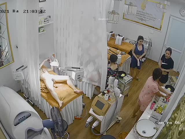 稀有黑客破解美容院️摄像头偷拍