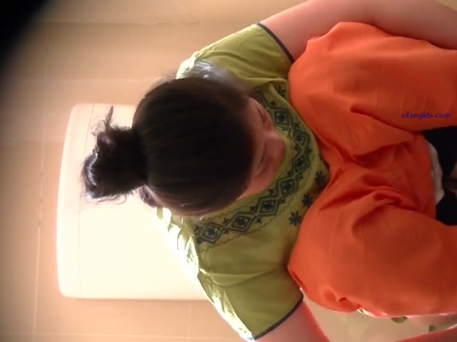 正面全景极品双镜头偷拍