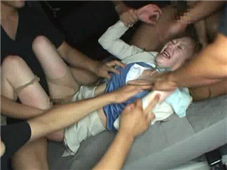 轮奸跟踪很久的汽车导购，真实呈现