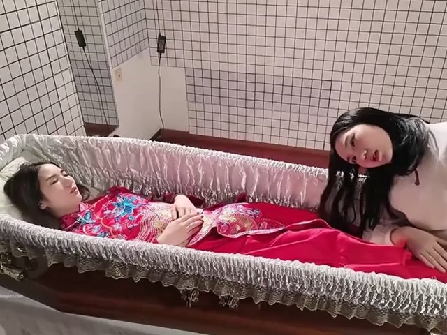 【fc冰恋】大尺度，姐妹最后的温存，性感美尸，诱人美鲍