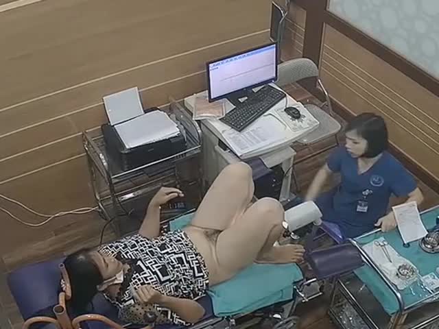 医院妇科检查室监控偷拍