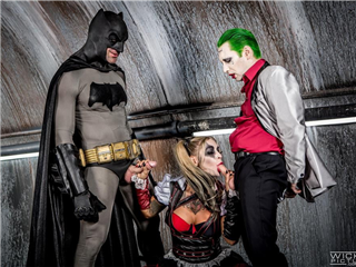 自殺小隊精裝成人版.改编