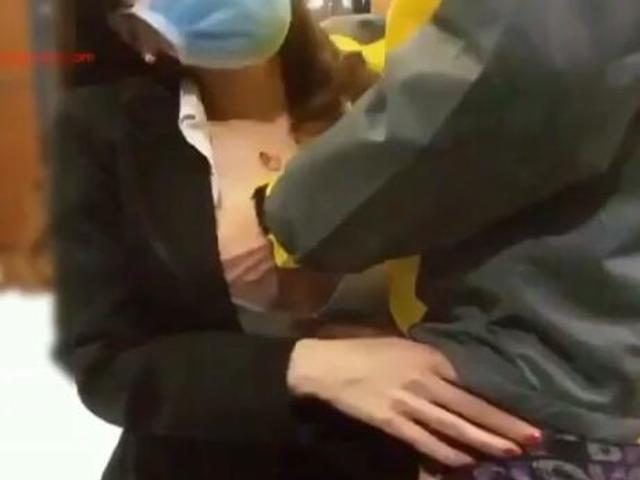 性感白领勾引外卖小哥啪啪