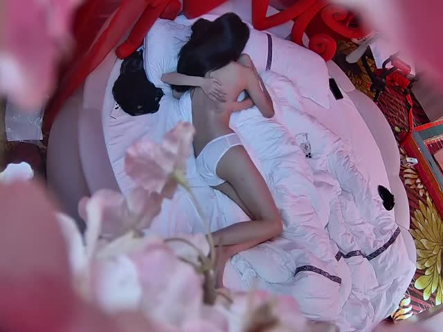 意外拍到一对顶级身材好又漂亮的女同性恋