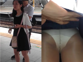 裙底风光偷拍