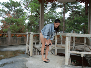 跟白虎清纯妹打野战