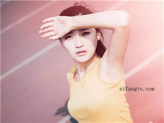 挺有气质的大学美女，私下的骚样