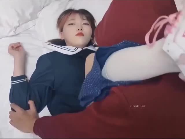 入室累死jk白丝小美女