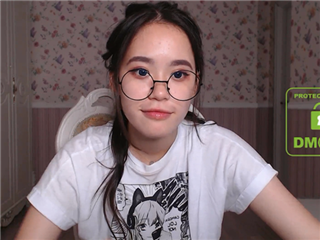 cb站长超级可爱萌妹子笑起来甜甜的