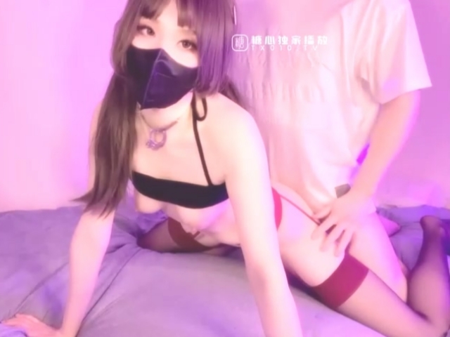 糖心Vlog 鸡教练反差的学妹臃肿睡衣下的秘密