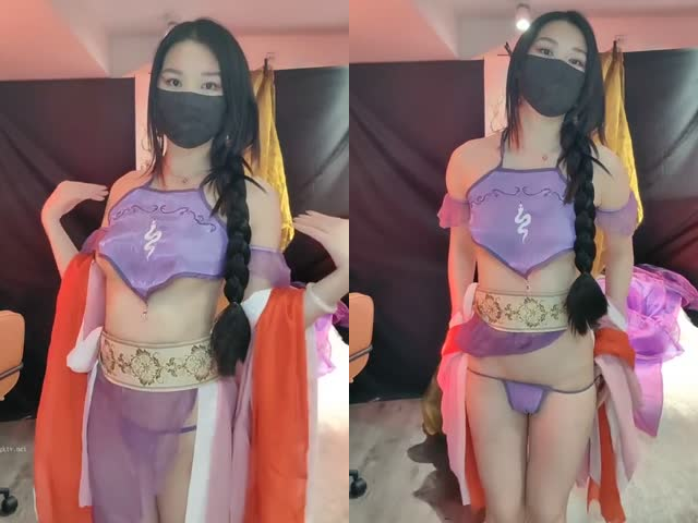 肥臀大奶古装骚货淫声荡语撩骚互动,曼舞卖骚近拍掰穴扣弄骚逼…