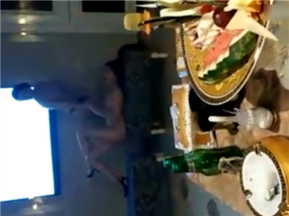 KTV招待会所妹子裸唱