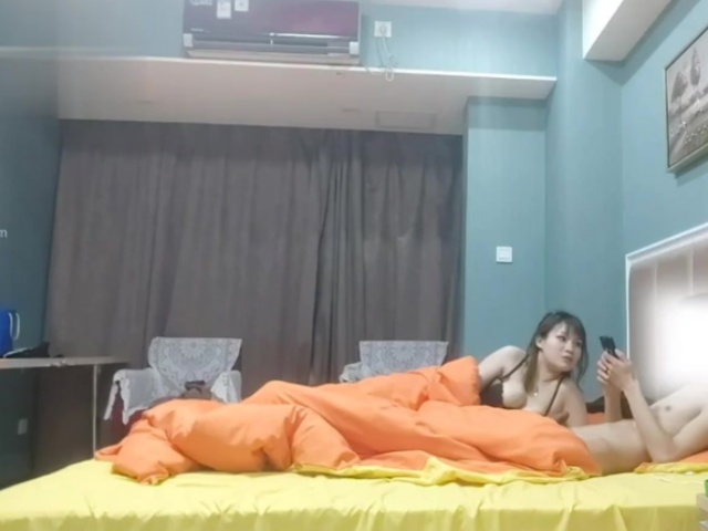 【偷拍18】约会偷拍大奶人妻，长相绝美浪叫不停