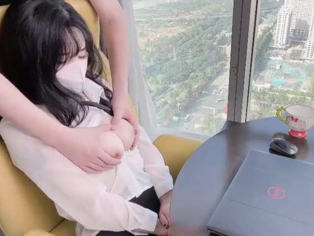 樱空桃桃清纯女秘书 落地窗前被爆操内射！