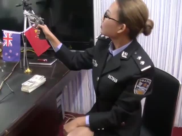 美女出任务被搞