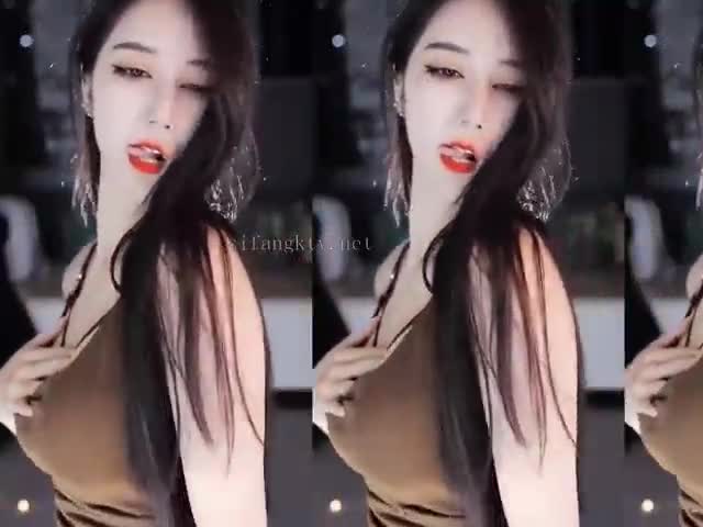 巨乳很弹 性爱姿势抖臀4 