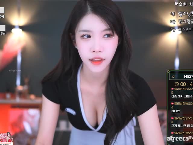 最新精选32V合集 时长022424 长腿丝袜抖奶2  