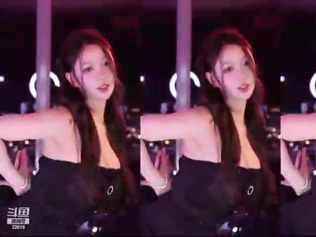 最新50V 时长033605 诱惑骚舞巨乳抖奶极品8 